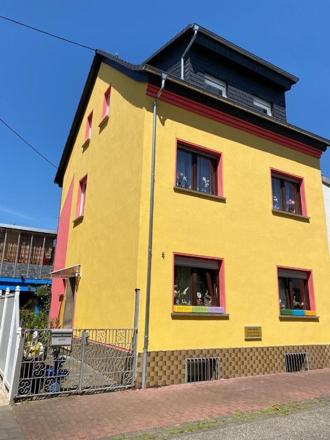 T&T Ferienwohnung Rheinbrohl Екстериор снимка