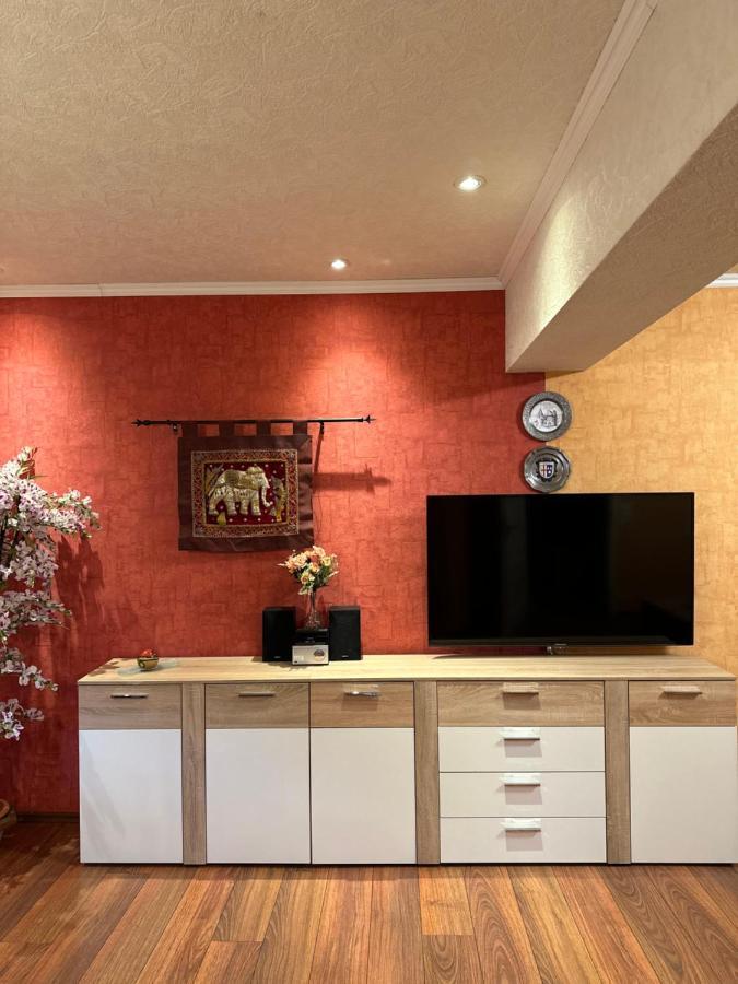 T&T Ferienwohnung Rheinbrohl Екстериор снимка