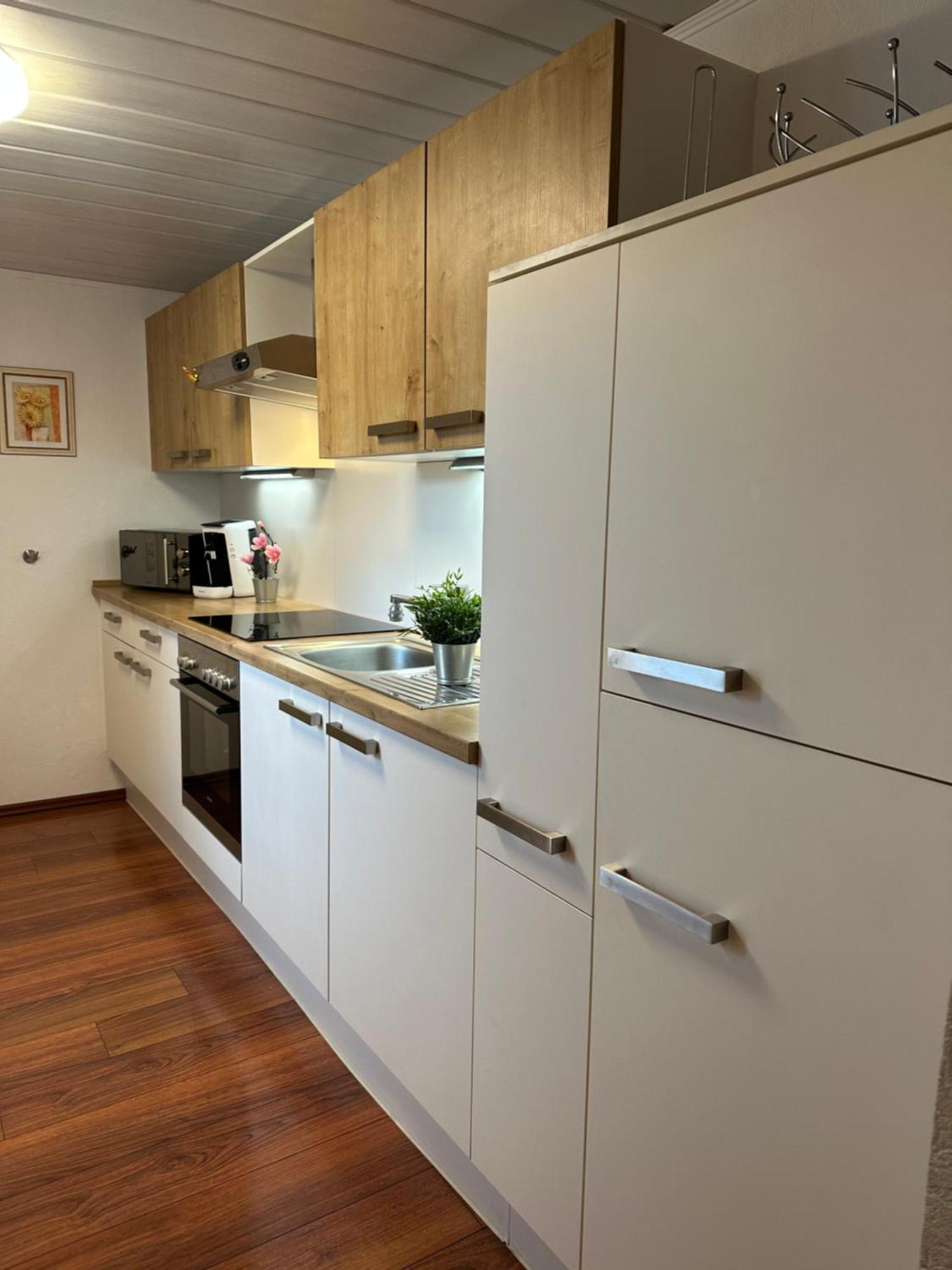 T&T Ferienwohnung Rheinbrohl Екстериор снимка